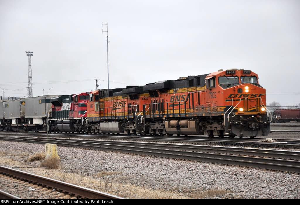 Intermodal races east through University